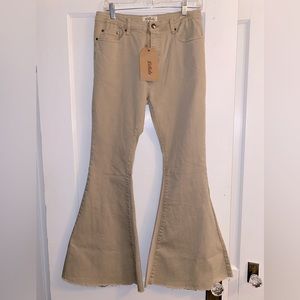 NWT LISTICLE Beige Bell Bottom Flare Jeans